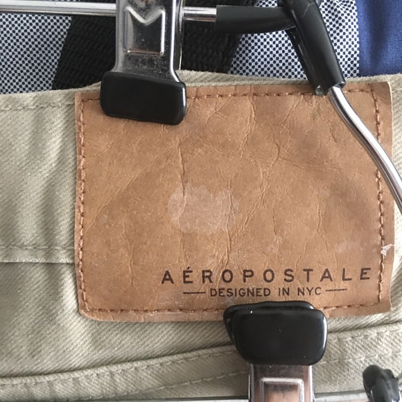 Men’s Aeropostal Khakis 30x32 - Picture 4 of 6